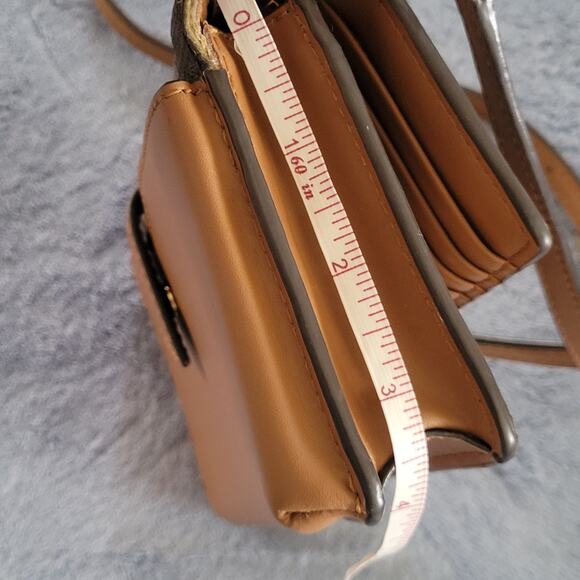 Michael Kors MK Small Phone Crossbody Bag Adjustable, Pockets, Card Holder - Picture 10 of 13